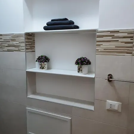 Civico 72 * コンヴェルサーノ